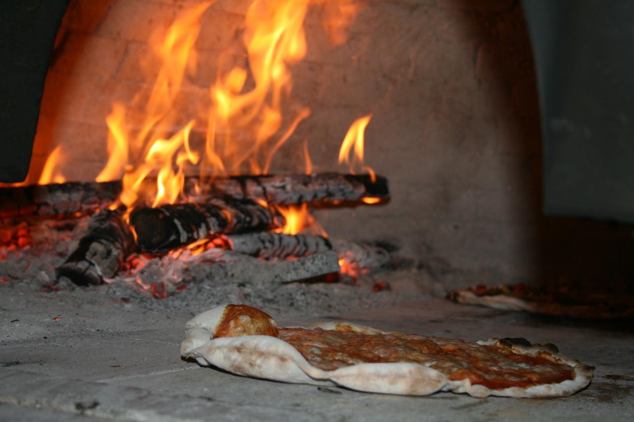 Hotel Ristorante Benigni Campagnano Di Roma Kültér fotó